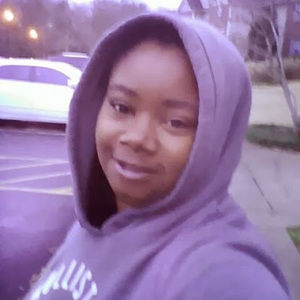 Meet your Posher, Lucinda